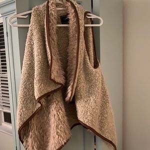 Love Tree Sherpa Vest